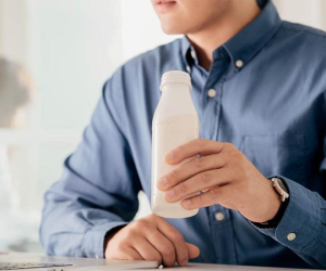 标准型浓缩乳清蛋白：营养强化与产品性能的理想选择