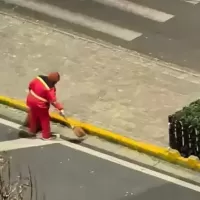 张俊耀：寒夜里的清洁工