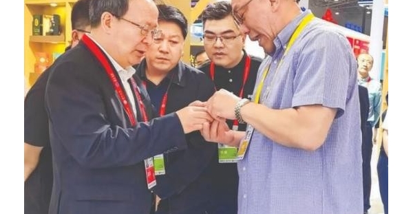 运城市国货瑰宝——“奇强”品牌闪耀消博会