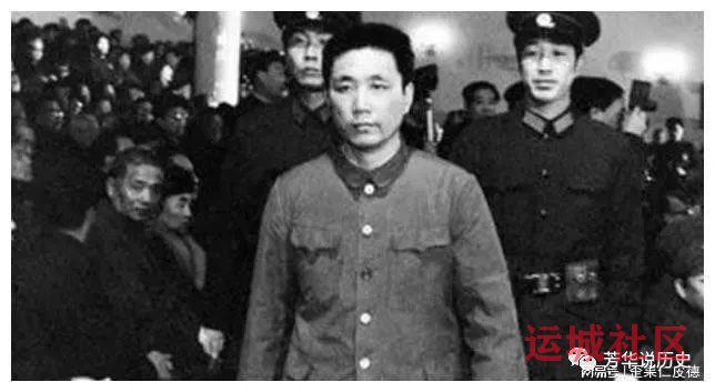 他是四人帮中被抓唯一反抗的人，入狱后郁郁而终，如今后代很幸福