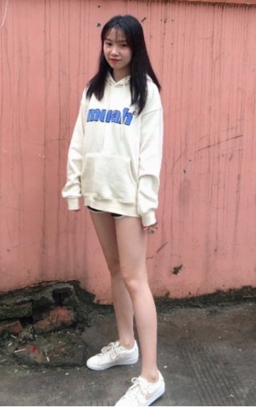 抓住最后的尾巴赶紧秀一下美腿