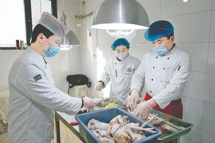 荣建椒麻鸡