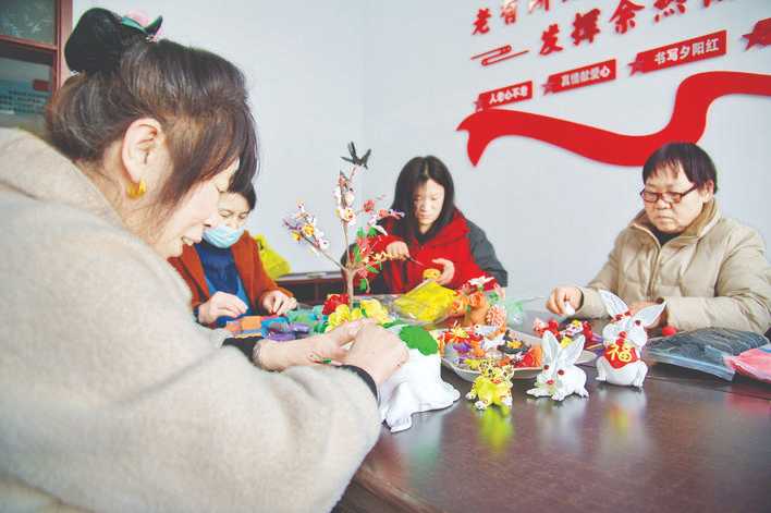 云岭社区党群服务中心开设了老年益智幸福坊