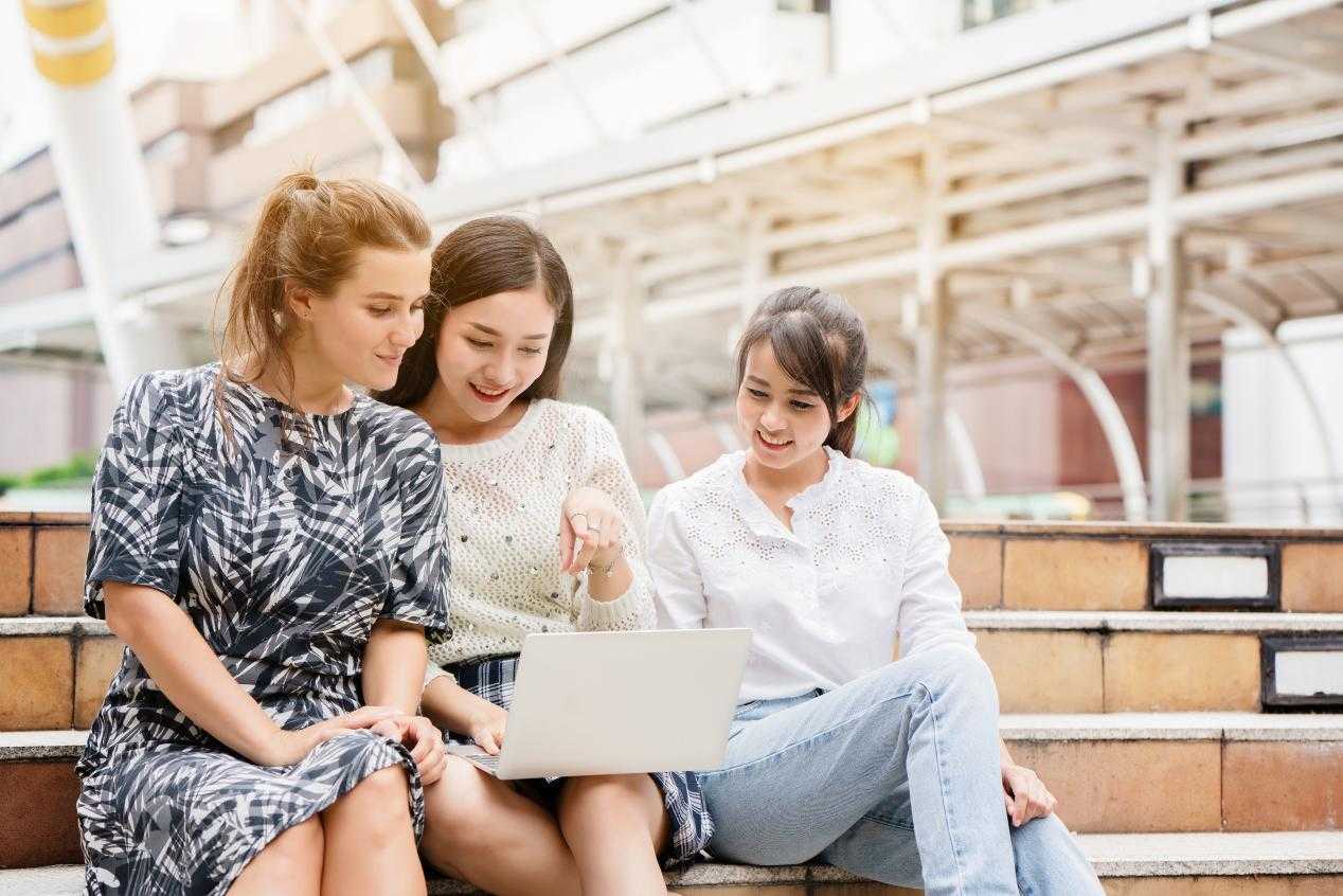 如何找到适合的人力资源公司解决人才短缺问题？