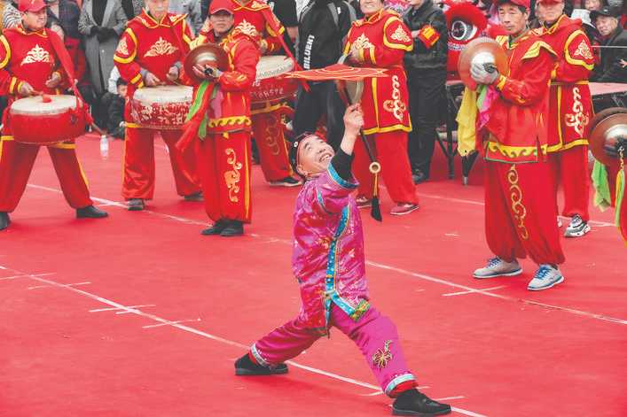 临猗县东张镇芦底村举行一年一度的城隍庙会