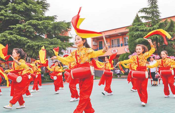 夏县瑶峰镇城关中心校南关小学举办第十二届校园文化艺术节