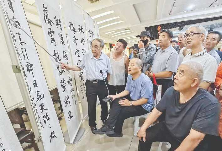 当代楹联“河东流派”领军人杨振生为河津“传经送宝”小记