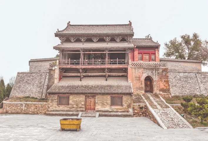 新绛白台寺30余尊元、明时期的彩塑技艺精湛