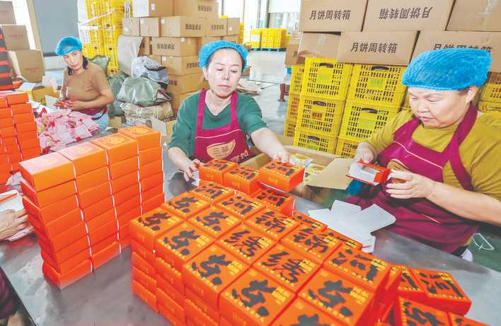 运城本地网红现场直播卖三馨食品月饼，关公礼月让人一看就知道是运城