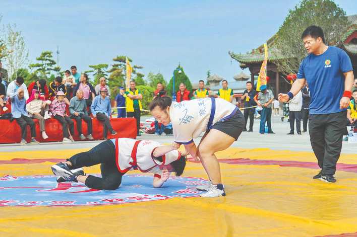 160余名跤坛高手争霸“武圣杯”跤王