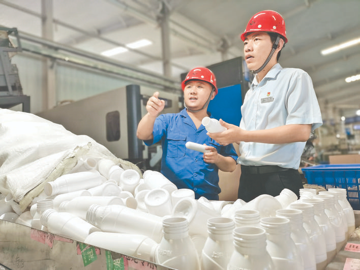 永济农商银行一体化破解小微企业贷款难、担保难、利息高_龙欣