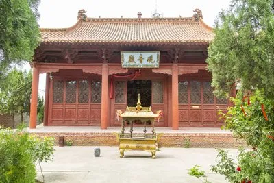 神医扁鹊墓虞乡_冯建国