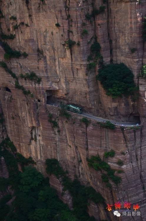 郭亮挂壁公路_河东影像