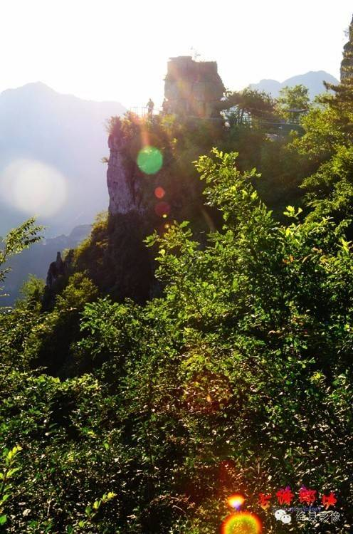 郭亮挂壁公路_河东影像