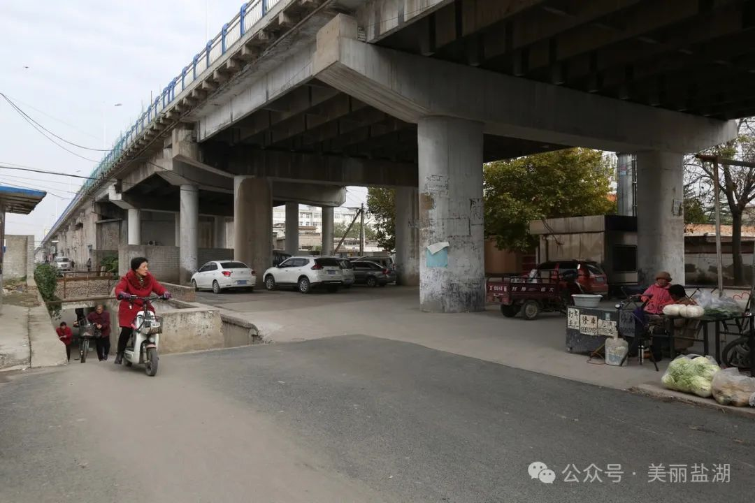 韩家营村铁路涵洞_盐湖影像