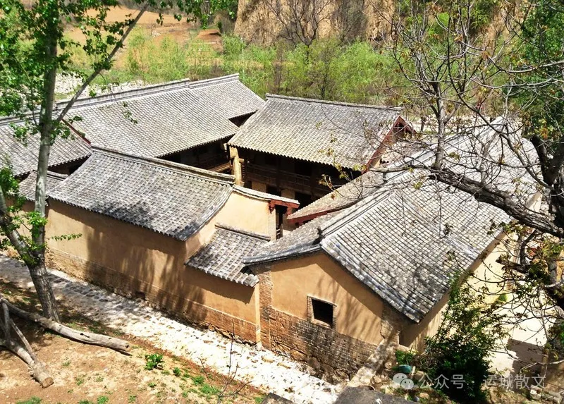 李立欣散文集《南风薰兮》——河东大地的如歌风吟_文评_宁志荣