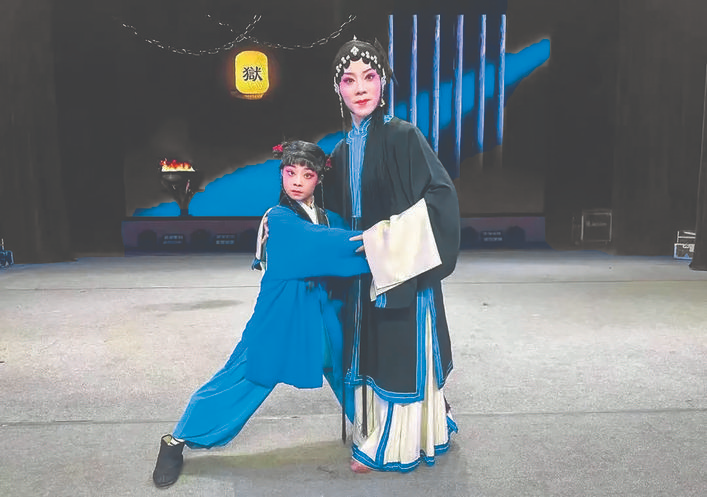 首批“音配像”唱腔在山西蒲剧艺术院剧场进行录制