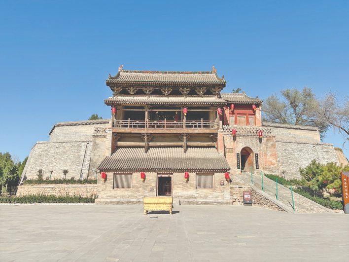 新绛白台寺的白玉卧佛堪称一绝