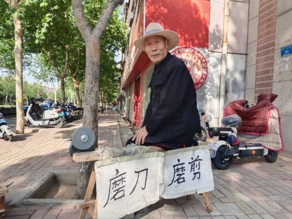 磨剪子嘞——老卫磨菜刀电话微信