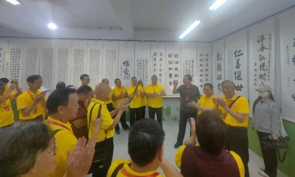 王殿民会长到历史文化名村王范调研