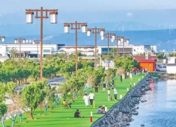 盐湖灯杆