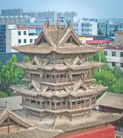 博主“花言9”：运城的饼子夹肉太好吃了