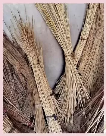 秦家埝村看柳编