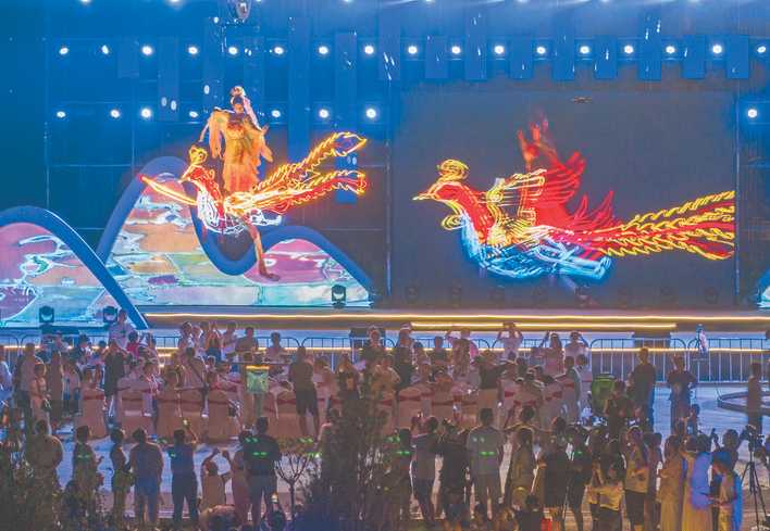 飞天秀《凤凰于飞》在运城盐湖景区璀璨启幕