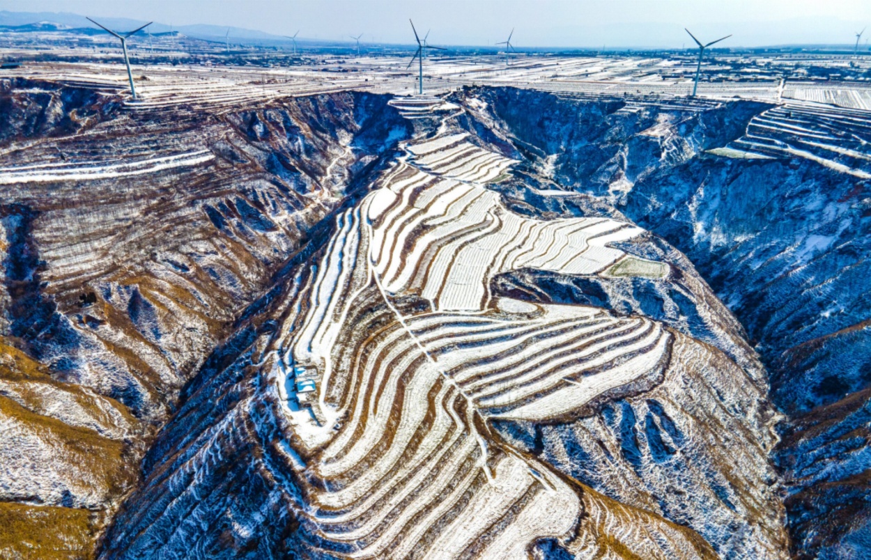 雪后中条山