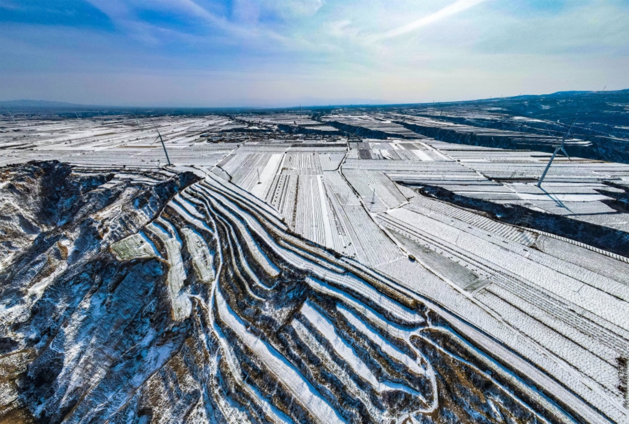 雪后中条山